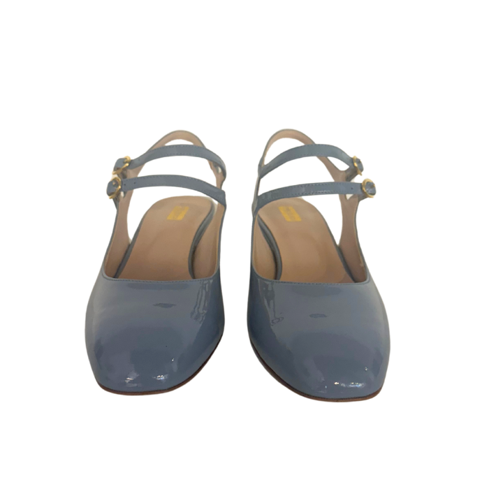 Slingback in vernice