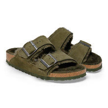 Carica l&#39;immagine nel visualizzatore di Gallery, Birkenstock Arizona Shearling Thyme
