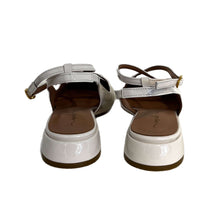 Carica l&#39;immagine nel visualizzatore di Gallery, Slingback in vernice
