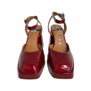 Slingback in vernice