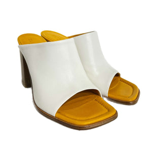 Mules in pelle