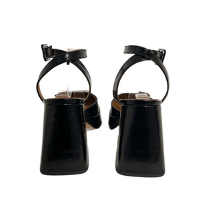 Slingback in vernice