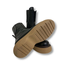 Carica l&#39;immagine nel visualizzatore di Gallery, Combat Chelsea Boots
