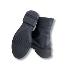 Carica l&#39;immagine nel visualizzatore di Gallery, Combat Ankle Boots
